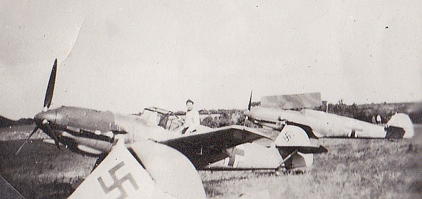The Me 109's in readiness (Bereitschaft) at Brest, July 1941