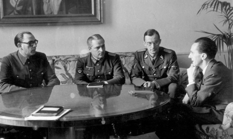 Propaganda Minister Josef Goebbels (far right) meets with POW Soviet Generals Vlasov (far left) and Schienkow (center) in February 1945. 