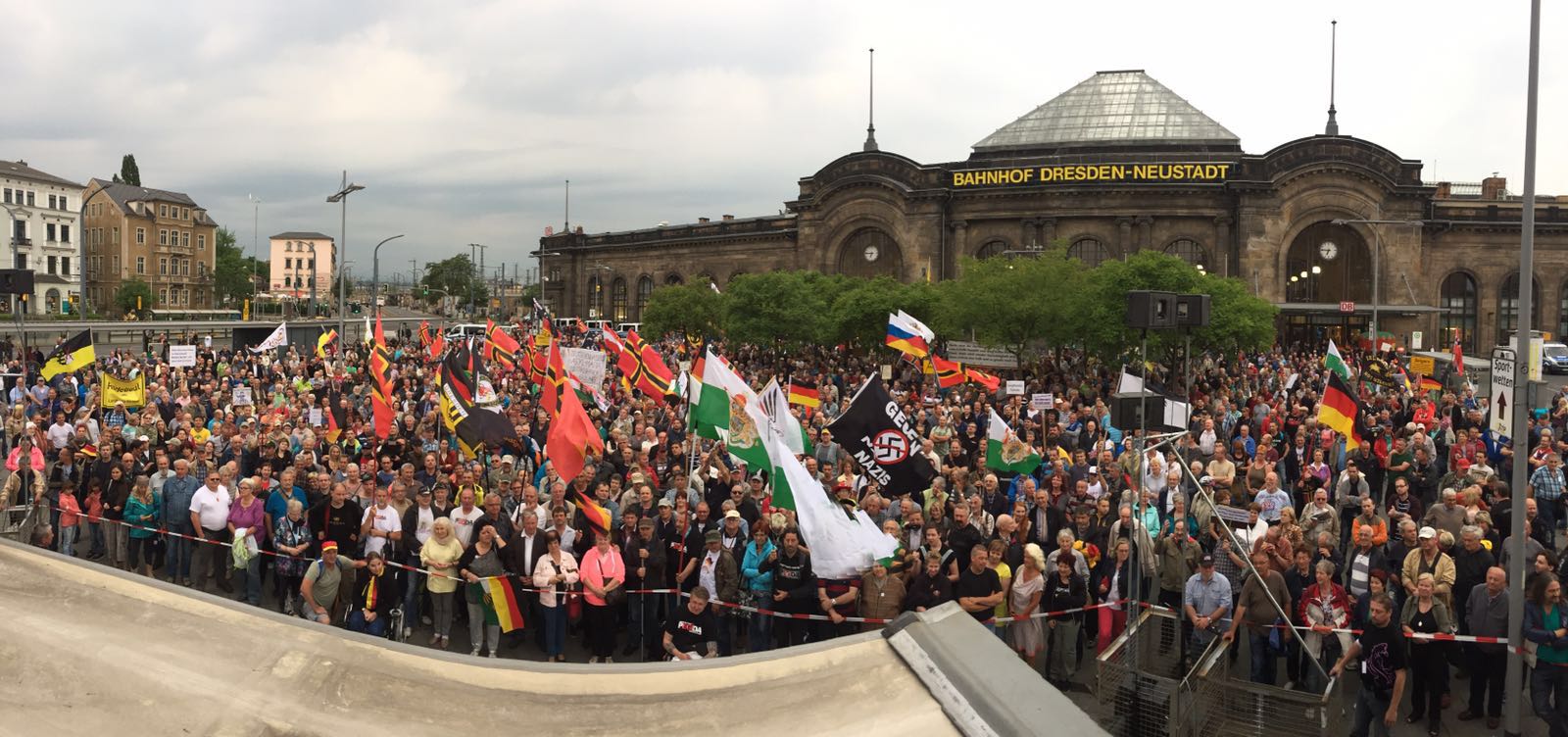 Pegida at Banhof Dresden Newstadt