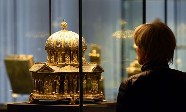 Guelph cupola reliquary