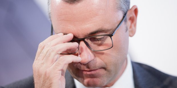 NORBERT HOFER