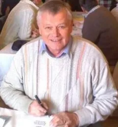 Günter Deckert signing book